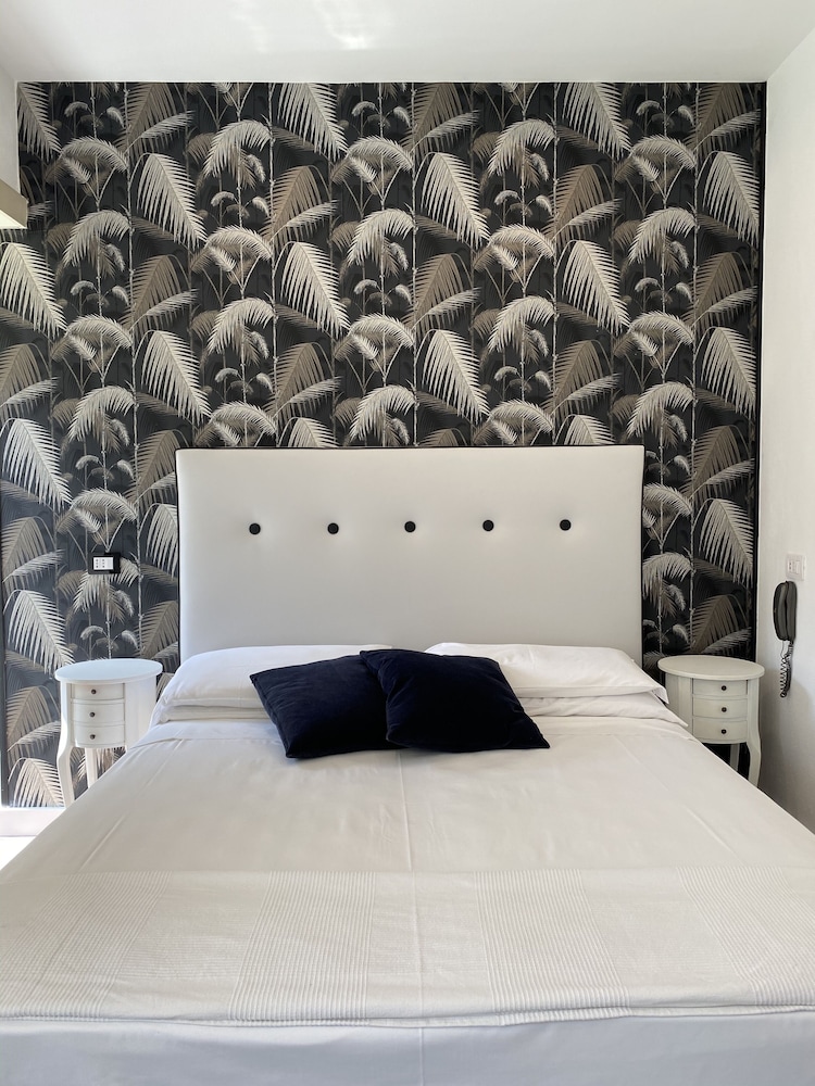 Superior Double Room - Photo 11