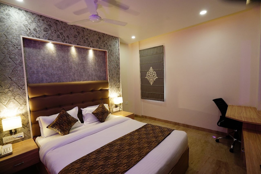 Deluxe Room - Photo 4