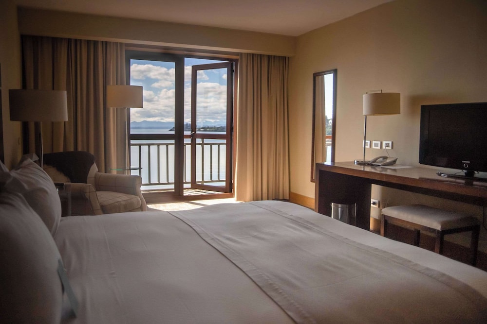 Studio Suite, 1 King Bed, Non Smoking (Volcano View)
