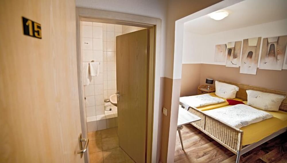 Basic Double Room
