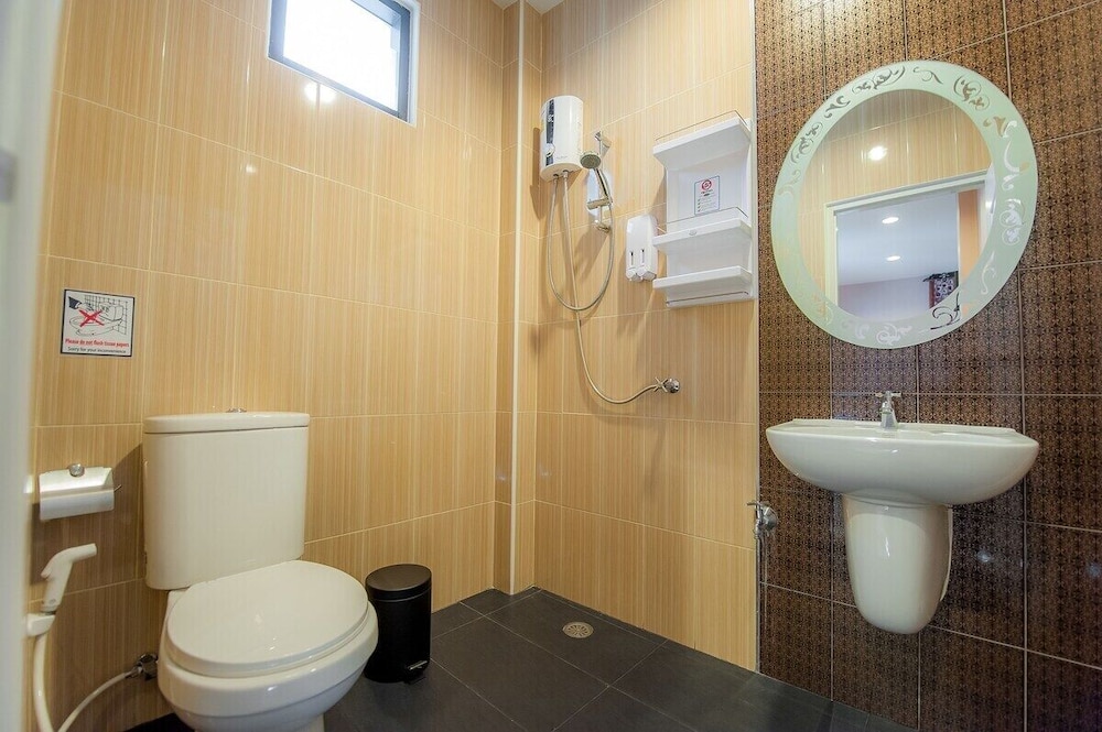 6 Bed Mixed Dormitory Room photo 3