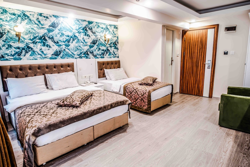 Deluxe Quadruple Room photo 3