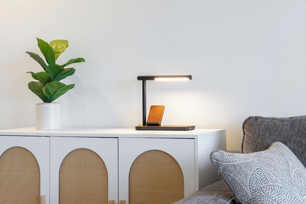Premium Remodeled Condo with Ocean View and Parking: Premium Apartment, 1 King Bed with Sofa bed, Ocean View (WB 2713 T1) photo