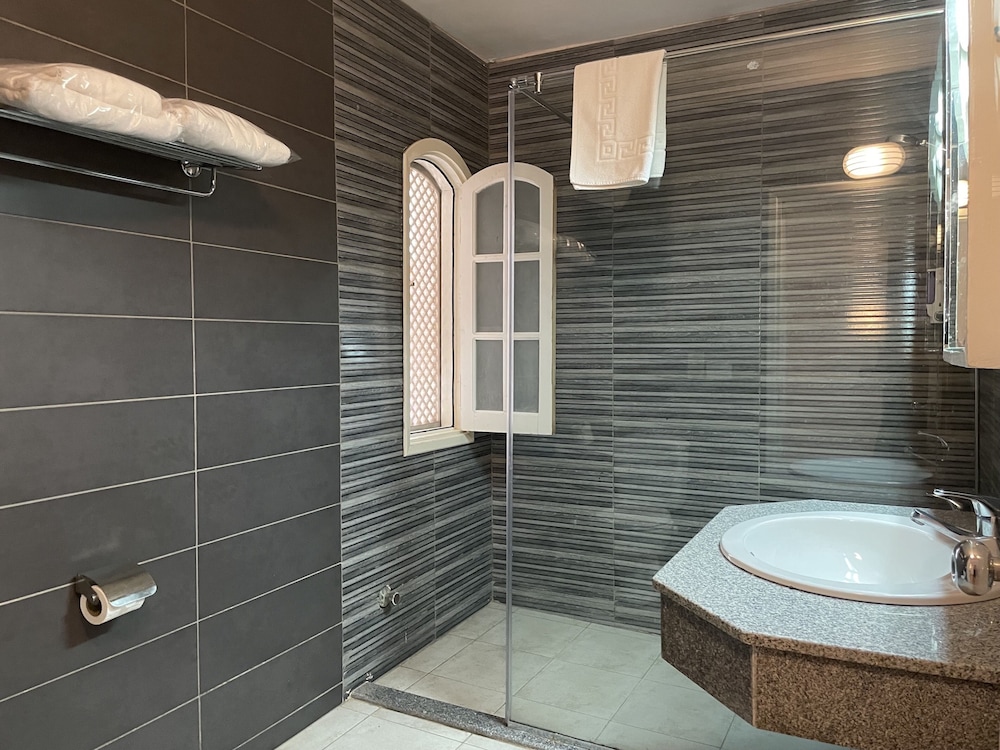 Exclusive Studio Suite, 1 Bedroom photo 2