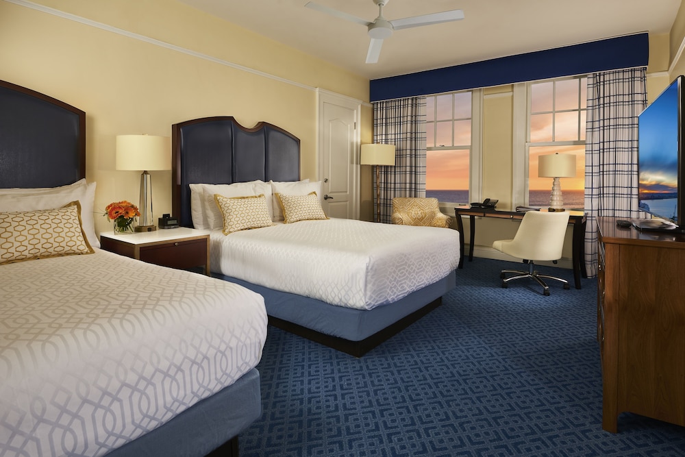 Superior Room, 2 Queen Beds, Ocean View (Grande Ocean View Queen/ Queen)