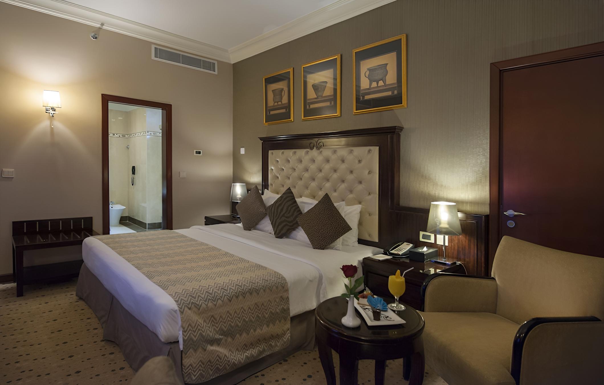 Suite, 1 Double Bed, Sea View photo 2