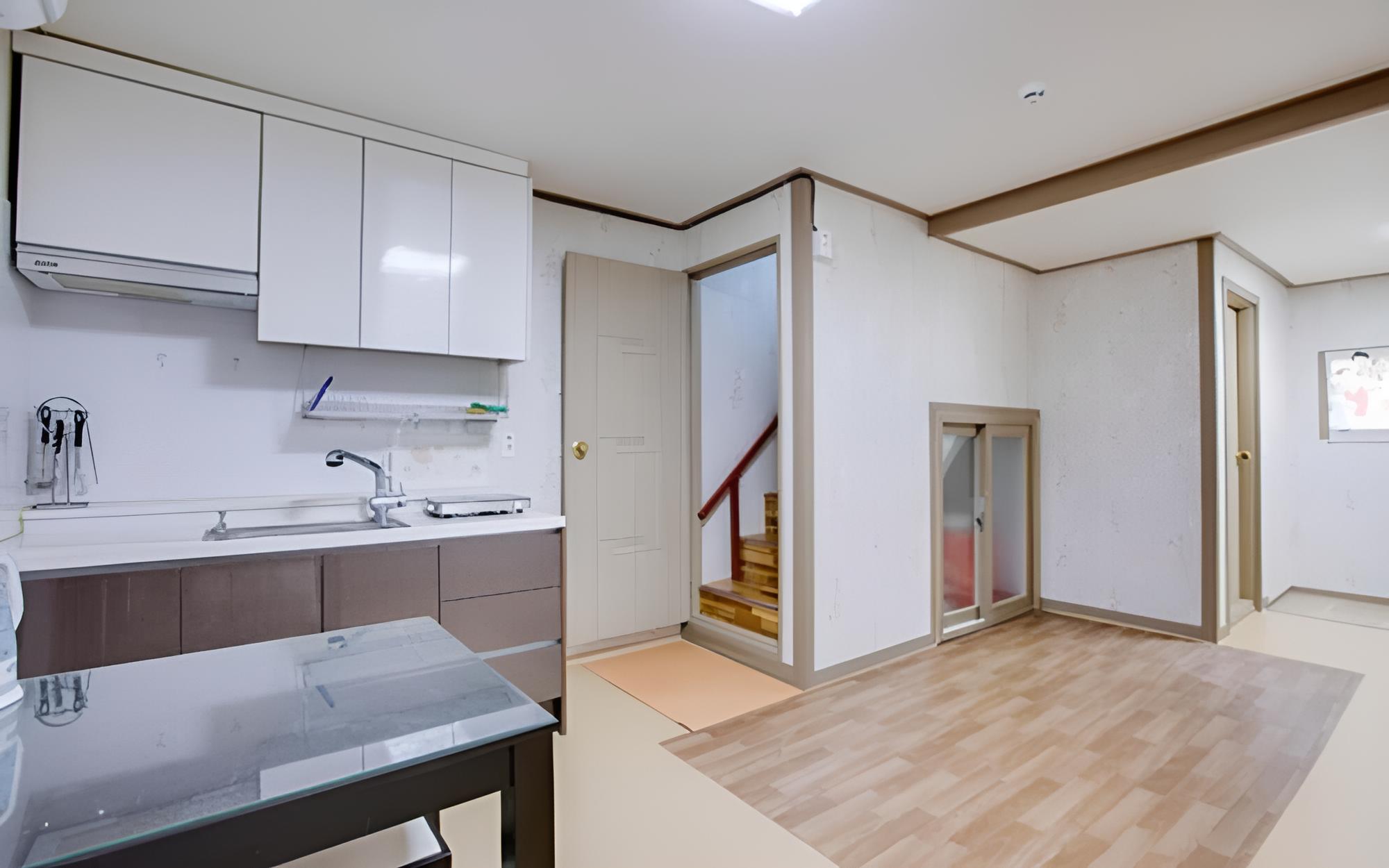 Room (Room 101 (Duplex)) - Photo 4