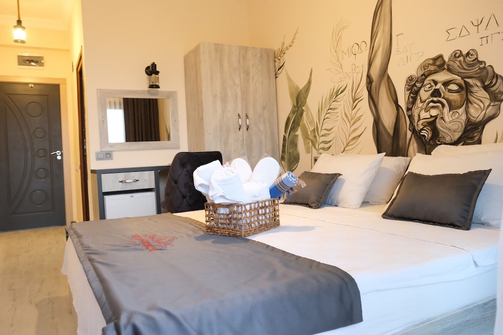 Deluxe Room - Photo 7