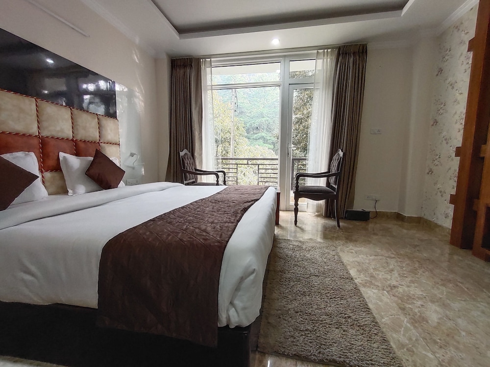 Deluxe Room - Photo 3