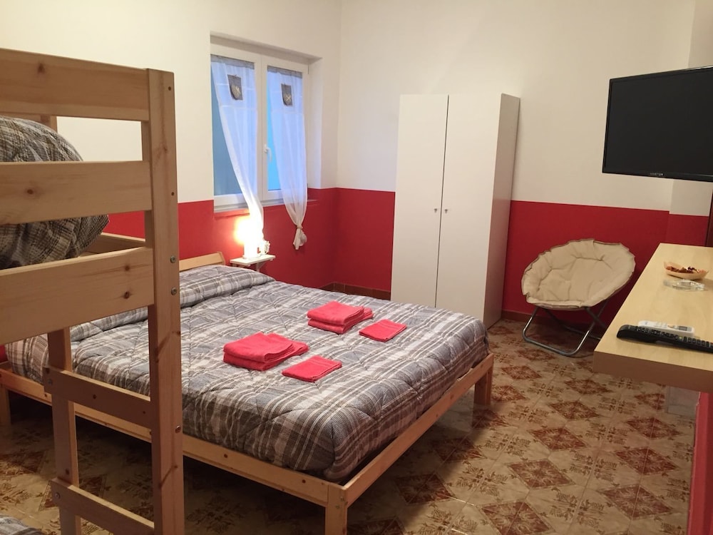 Basic Room photo 3
