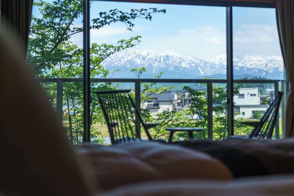 Modern Japanese-style room with bed mountain side, Non smoking photo 2
