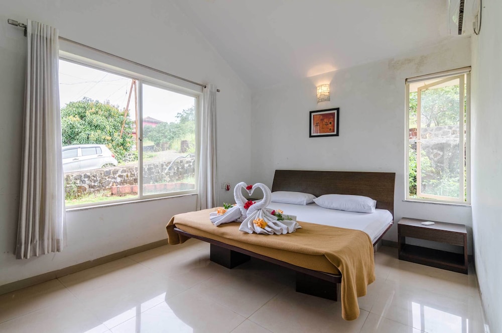 4 Bedroom Villa