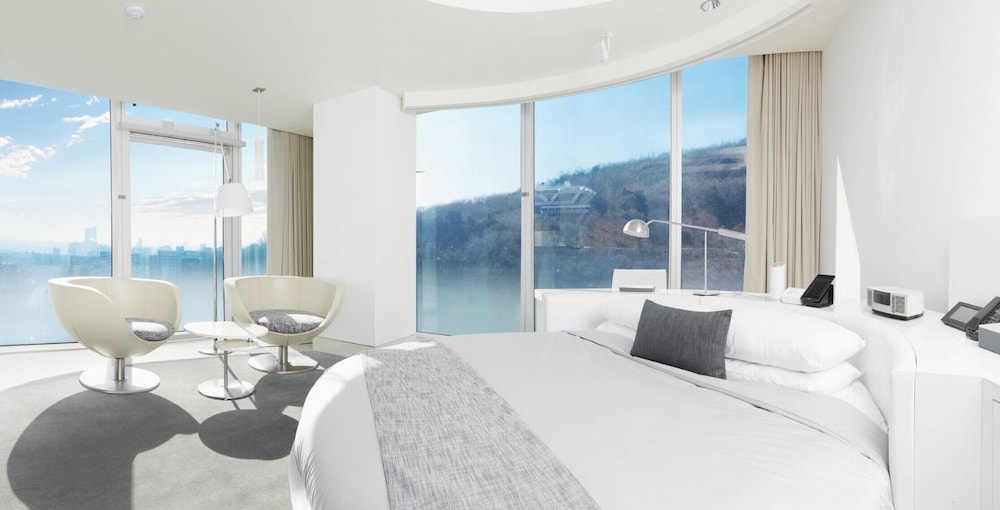 Junior Suite, Mountain View, Corner
