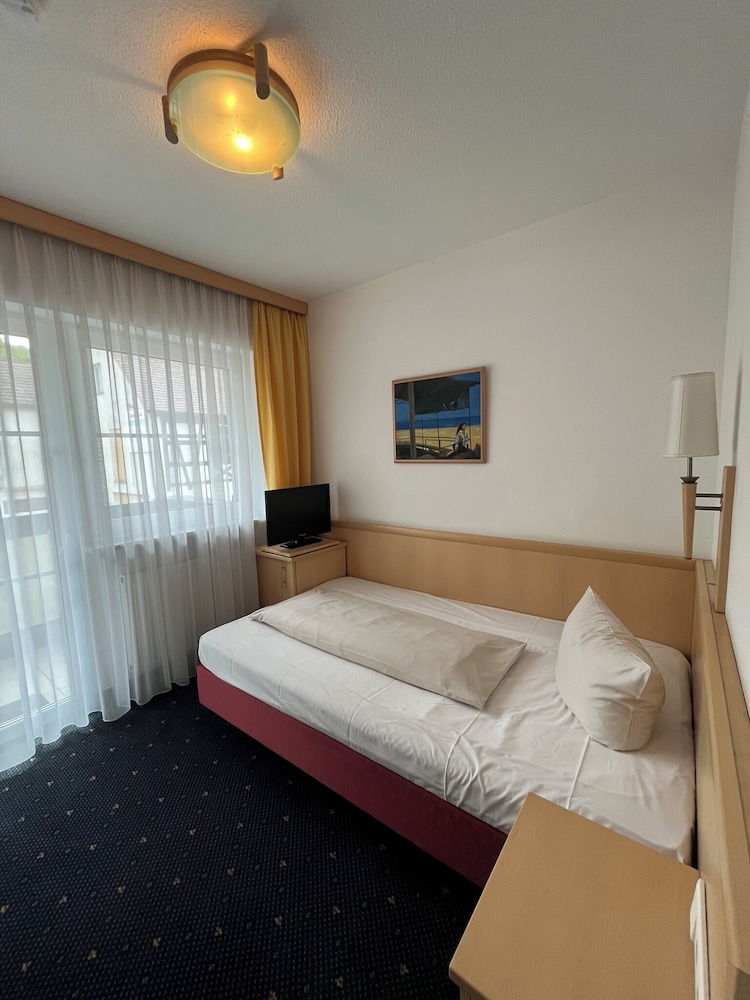 Single Room photo 1