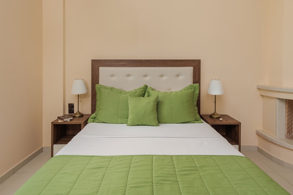 Junior Suite with Patio and Partial Sea View