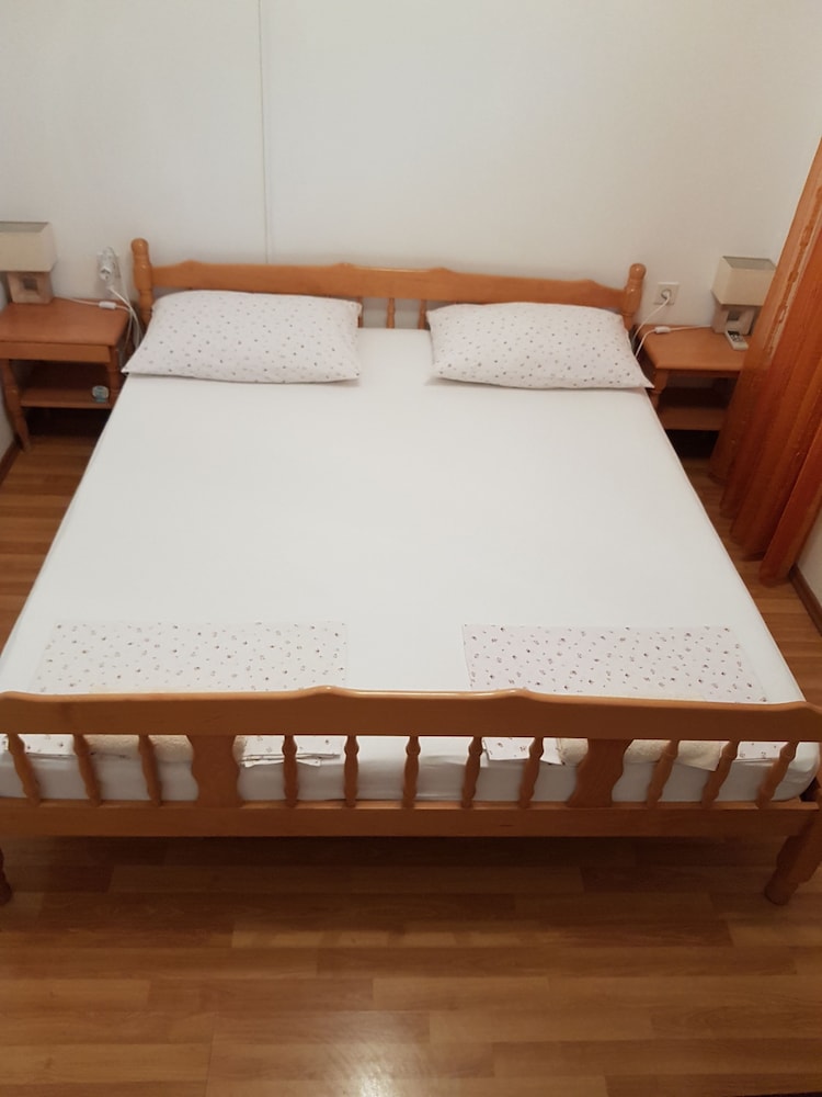 Monolocale Classic, 1 letto king, vista giardino