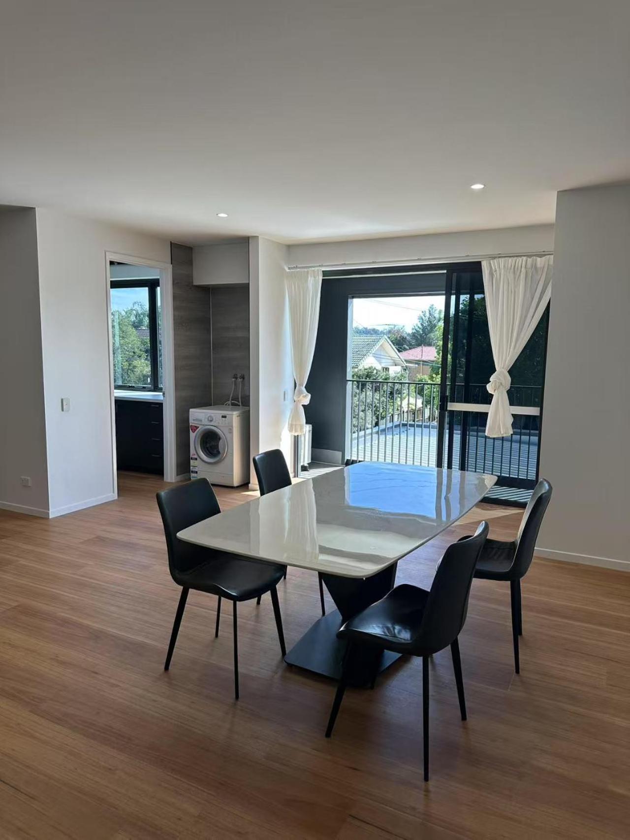 Superior Family Room photo 3