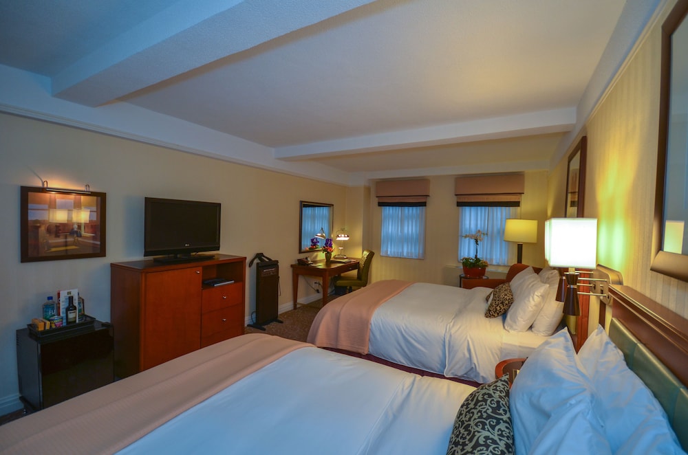 Deluxe Room, 2 Queen Beds