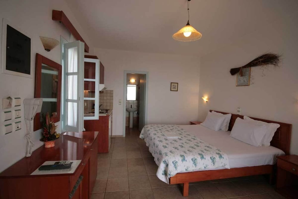 Studio, Sea View
