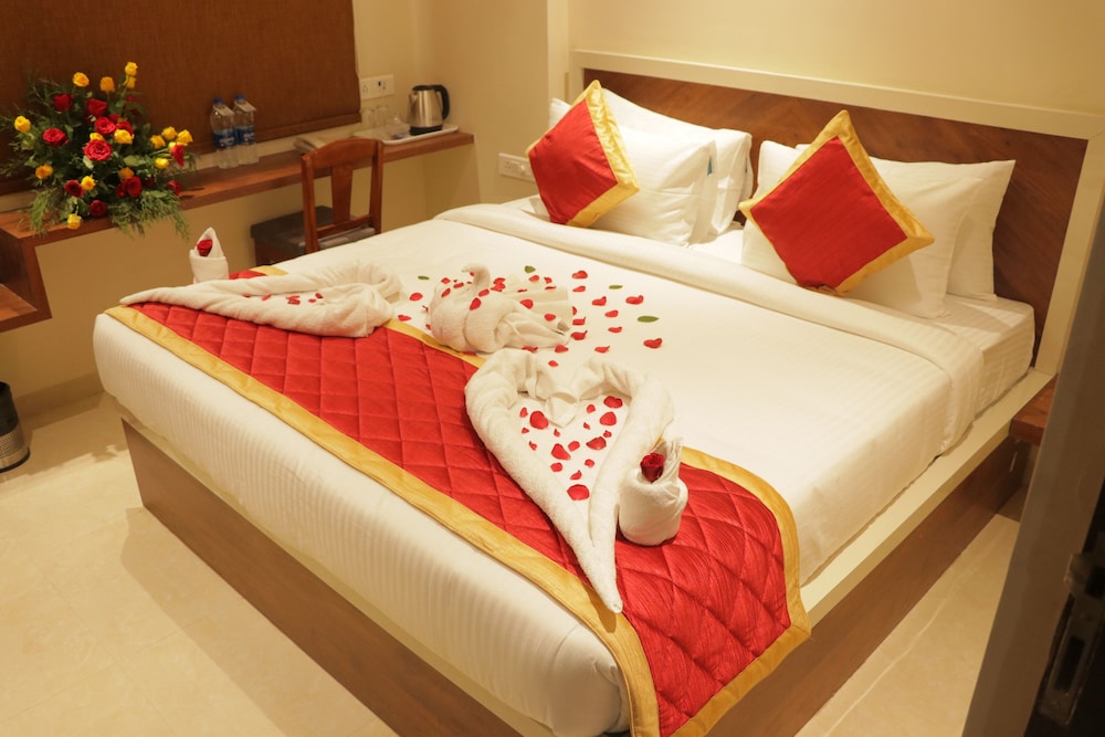 Standard Double Room, 1 Queen Bed, Smoking photo 2