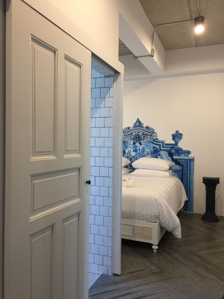Basic Double Room, 1 Double Bed, City View photo 2