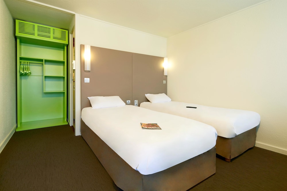 Standard Room, 2 Twin Beds - Photo 1