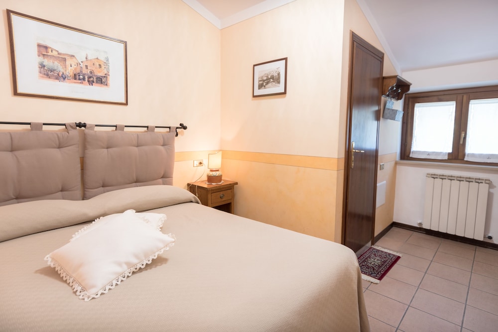 Classic Room, Hill View photo 2