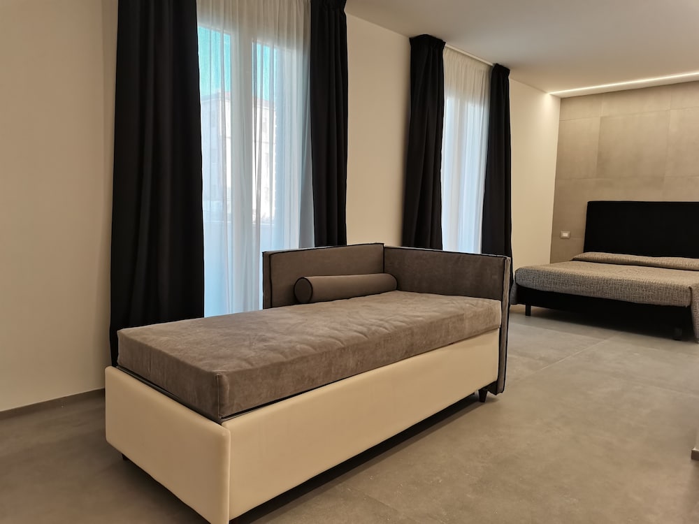 Junior Triple Room, Partial Sea View photo 2