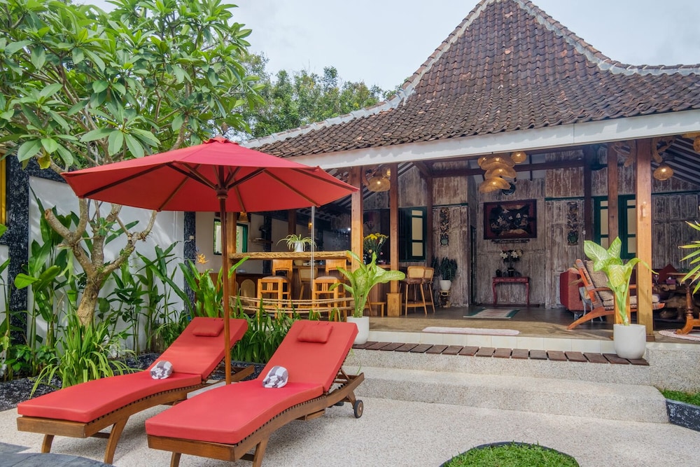 Traditional Villa photo 2