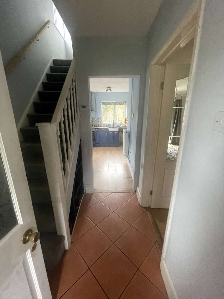 Cozy 2 Bedroom Home in Hucknall, Perfect for a Relaxing Getaway, Foto 10