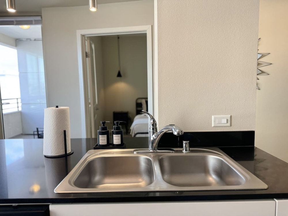 Stylish Retreat W Pool GYM Parking 10min to Cedars, Fotografia 15