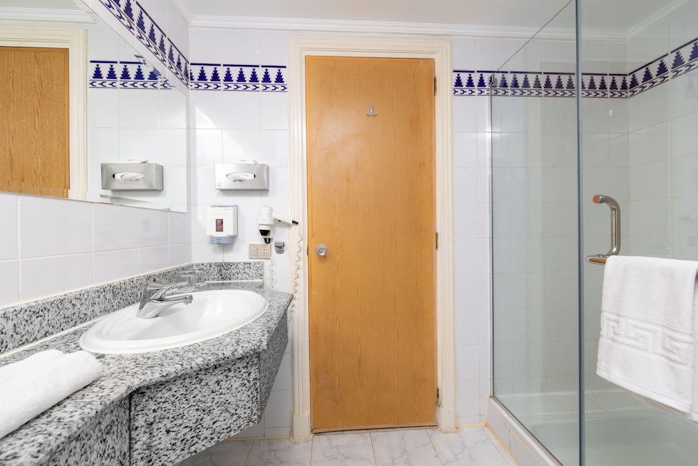 Classic Double or Twin Room, Garden View - Photo 6