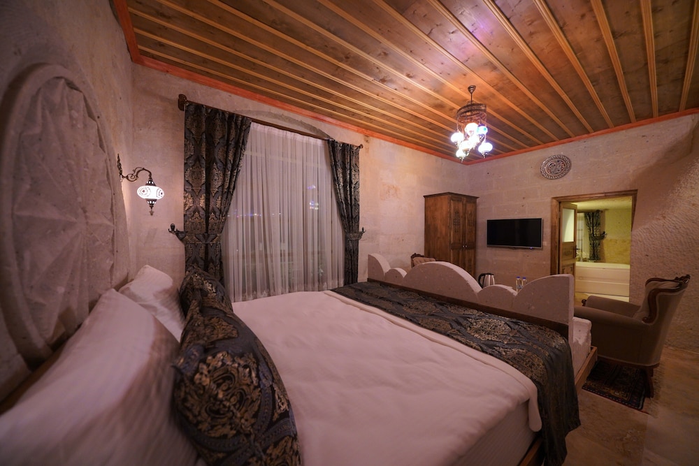 Nazende Hammam Jacuzzi Cave Suite - Photo 8