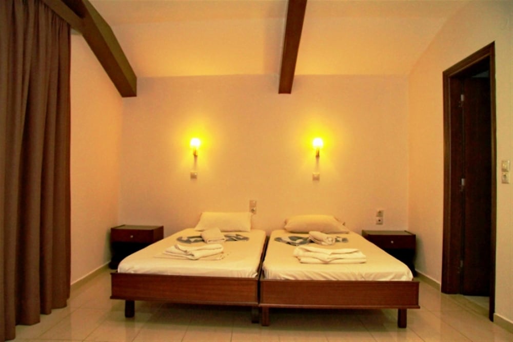 Classic Triple Room photo 1
