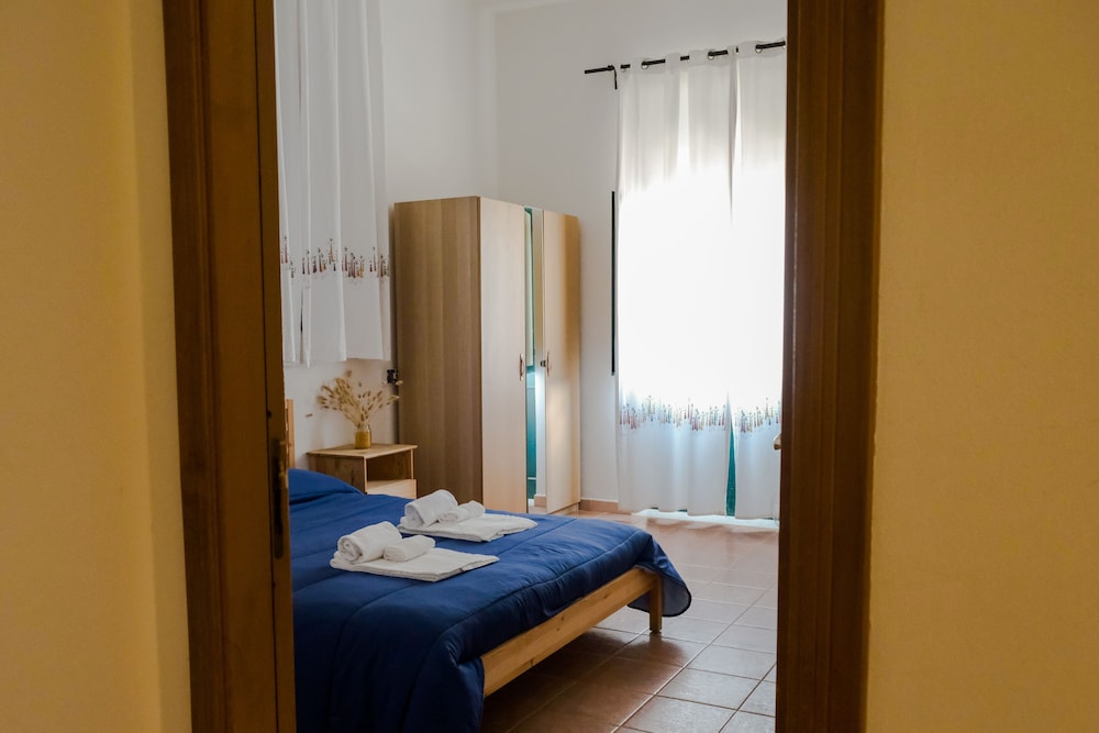 Deluxe Room 1 - Photo 4