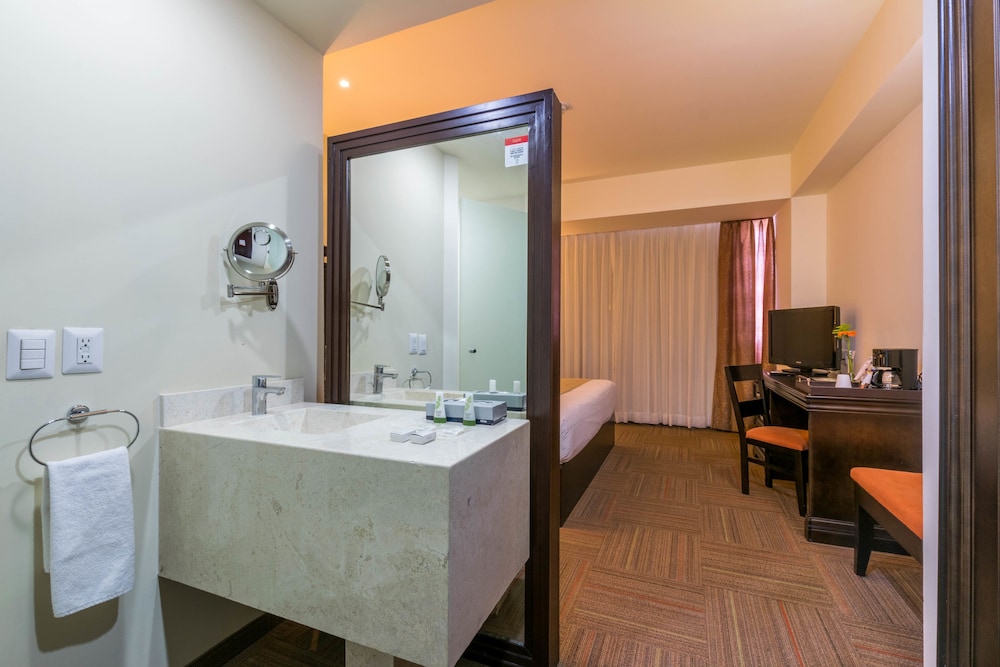 Standard Room - Photo 7