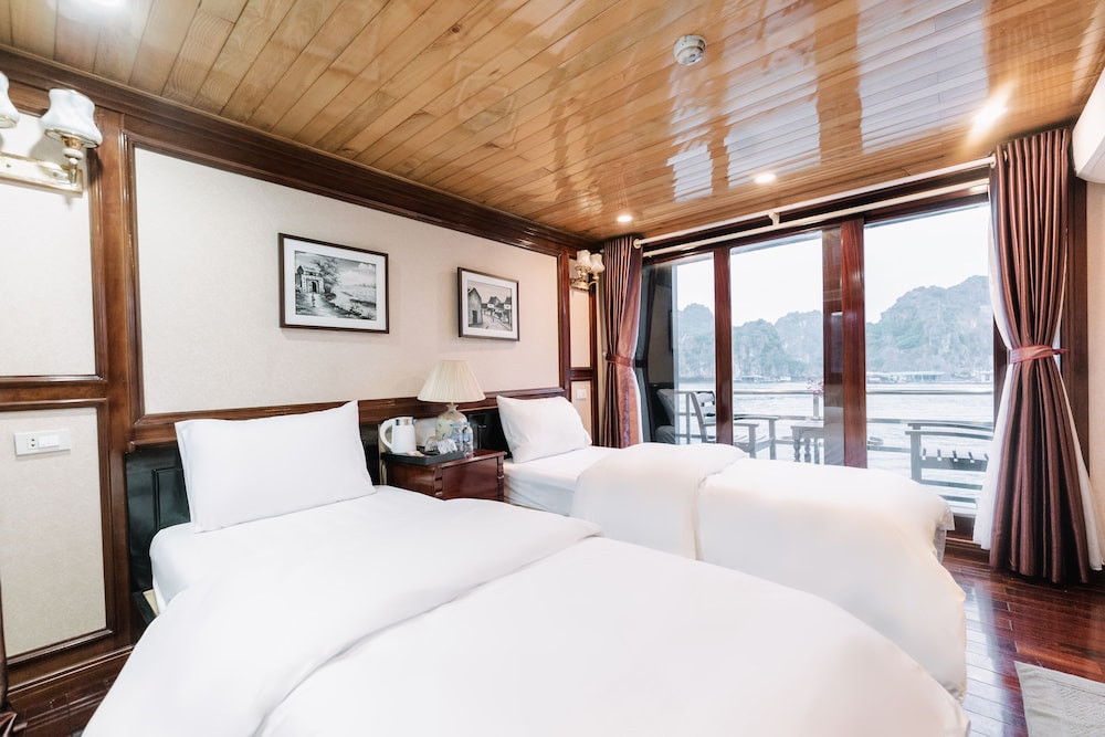 Luxury Double or Twin Room, Balcony photo 2