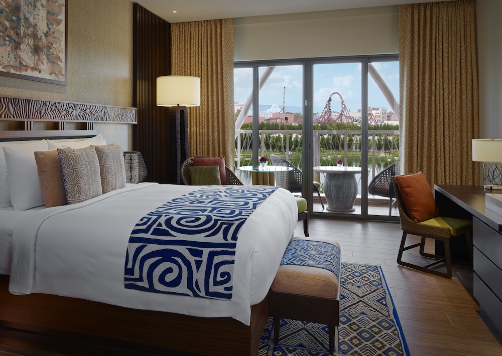Room, 1 King Bed, Resort View (Balcony) photo 2