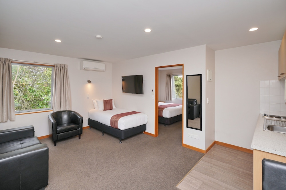 Standard Suite, 1 Bedroom, Non Smoking, Kitchen photo 1