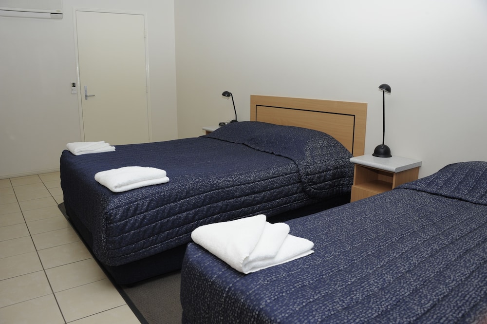 Deluxe Room (Q&KS), Non Smoking (Standard Deluxe Room)