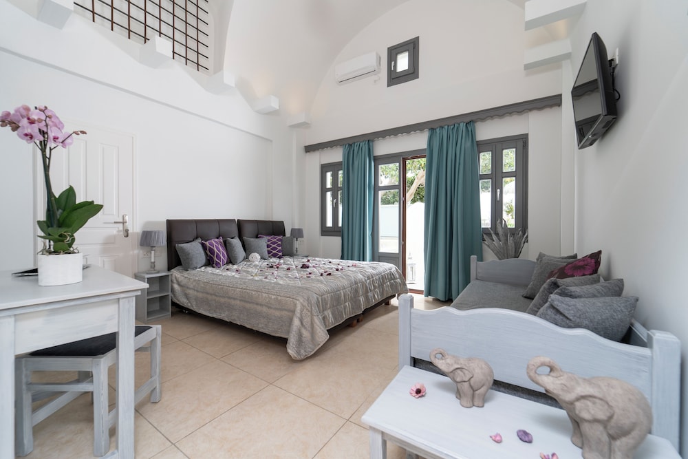 Suite, Hot Tub (Tholos) - Photo 1