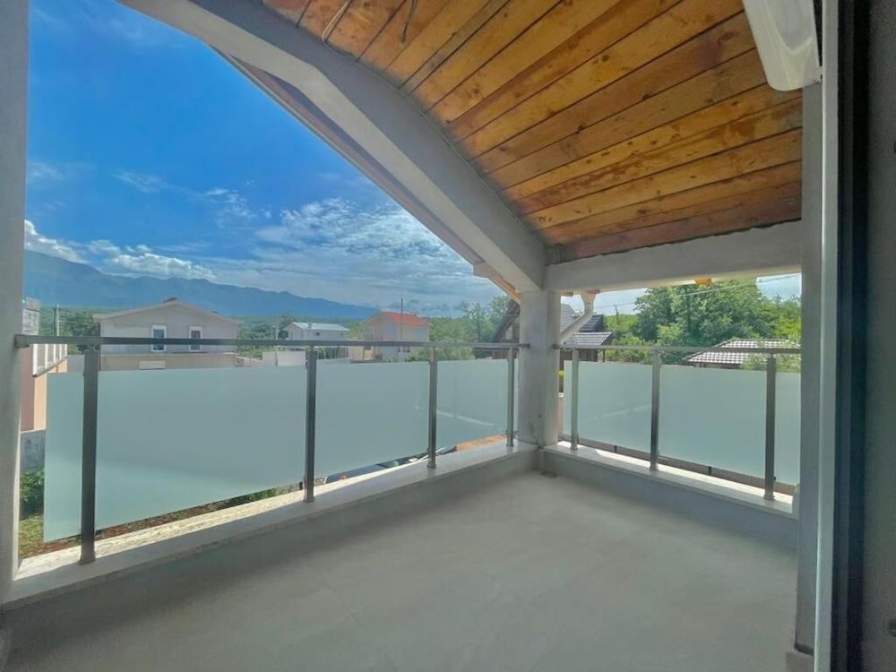 Family Apartment photo 2