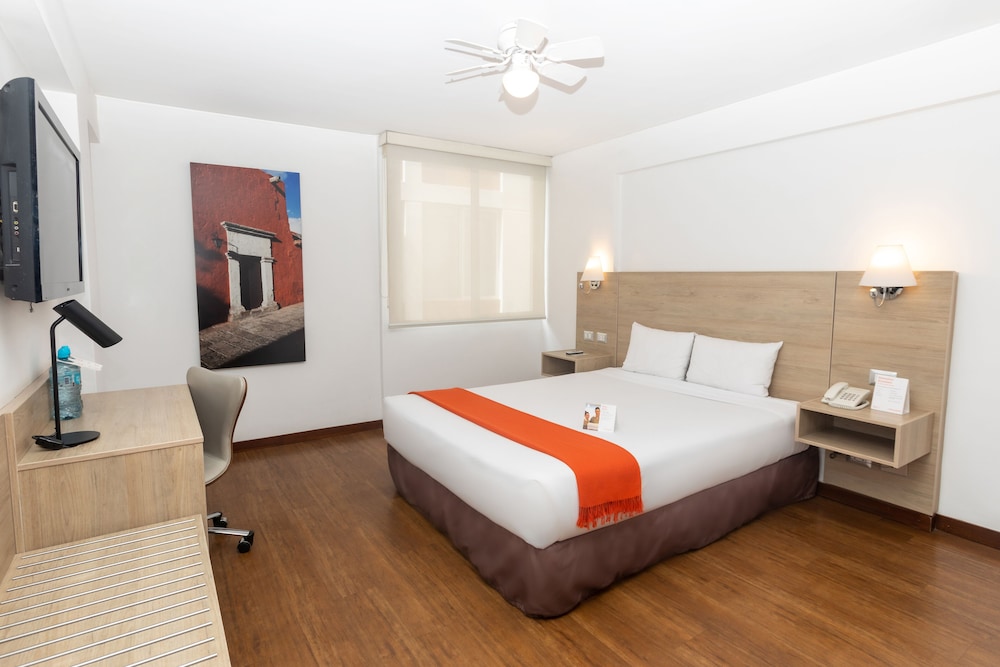 Traditional Room, 1 Queen Bed photo 1