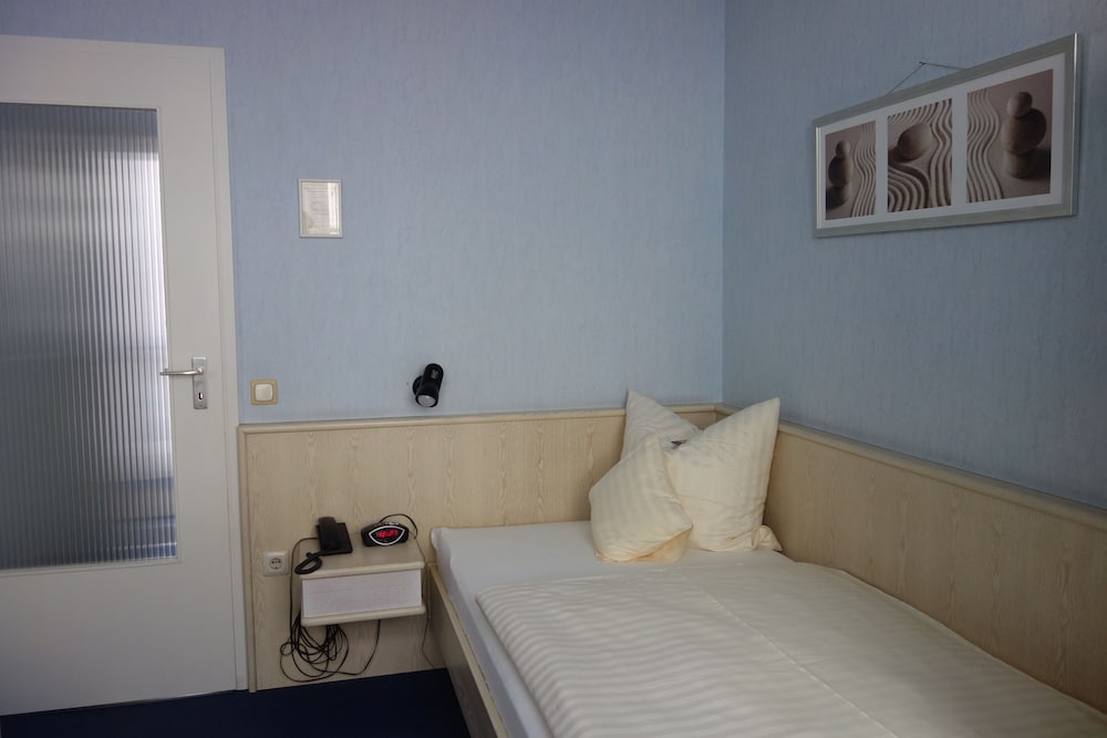 Standard Single Room photo 3