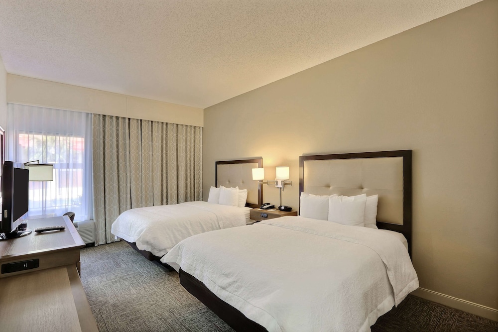 Room, 2 Queen Beds, Accessible, Non Smoking - Photo 3