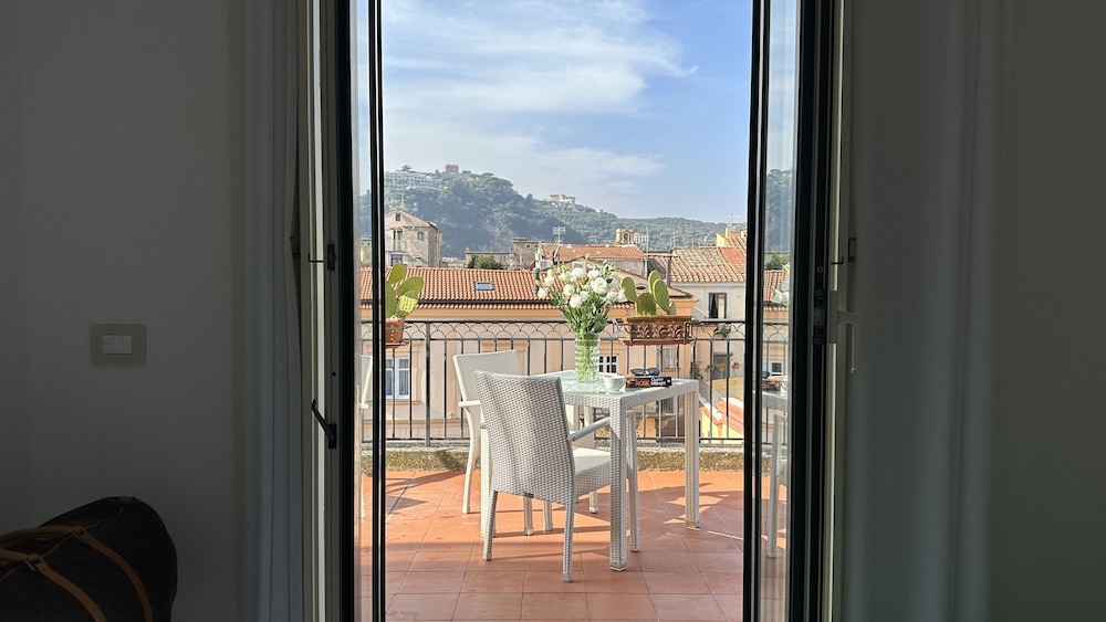 Panoramic Room - Photo 4