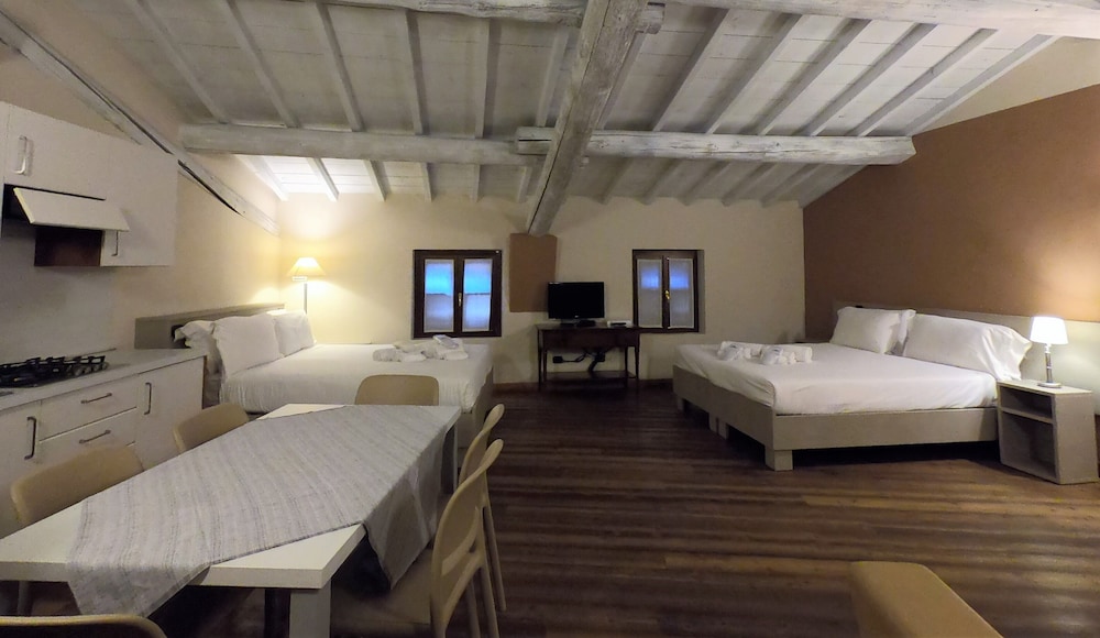 Standard Studio, Jetted Tub (con Parco Termale - 4 pax) photo 2