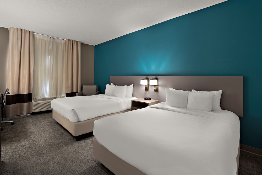 Suite, Multiple Beds, Accessible, Non Smoking - Photo 1