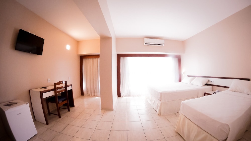 Family Room, 1 Bedroom photo 3
