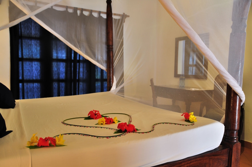 Standard Triple Room, Pool View